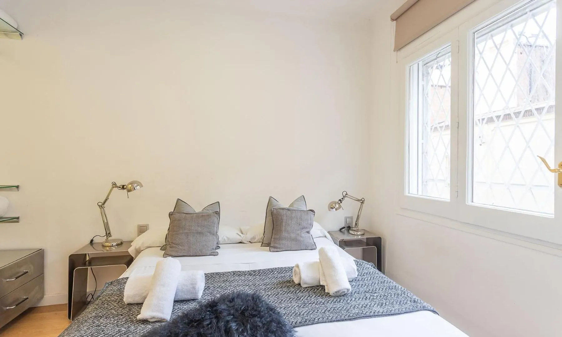 My Space Barcelona - 2 Bedroom Apartment In Uptown 0*,  Spain